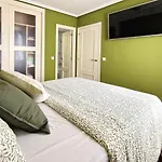 Apartamento, Zona Residencia Con Piscina, Cerca De Playas En *