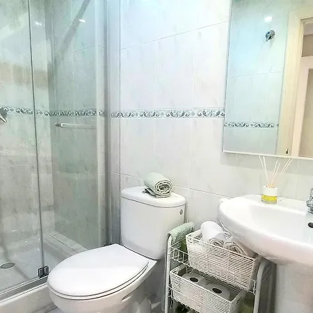 Apartamento, Zona Residencia Con Piscina, Cerca De Playas En Appartamento