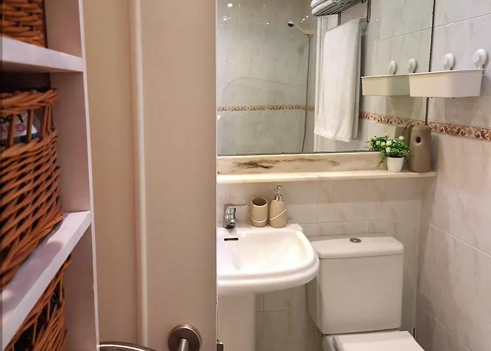 Apartamento, Zona Residencia Con Piscina, Cerca De Playas En *