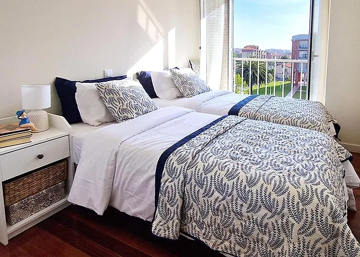 Apartamento, Zona Residencia Con Piscina, Cerca De Playas En * Santander