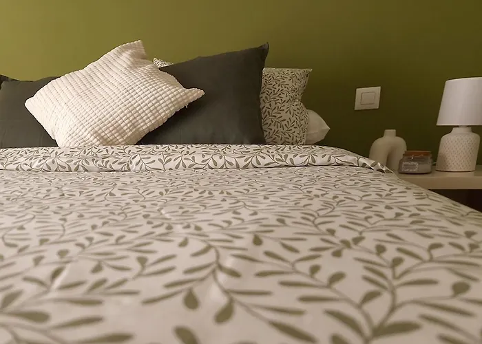 Apartamento, Zona Residencia Con Piscina, Cerca De Playas En *