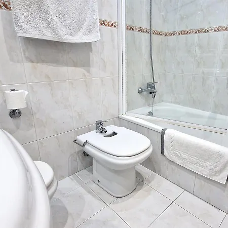 Apartment Apartamento, Zona Residencia Con Piscina, Cerca De Playas En Santander
