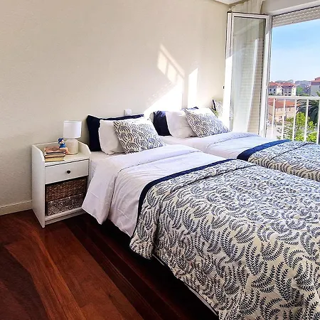 Apartamento Apartamento, Zona Residencia Con Piscina, Cerca De Playas En *