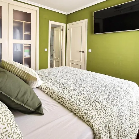 Apartamento, Zona Residencia Con Piscina, Cerca De Playas En *