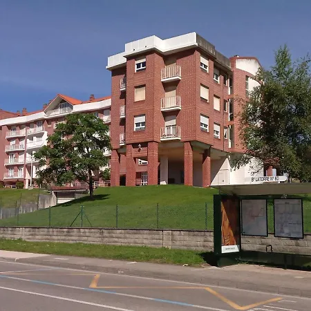 Apartamento, Zona Residencia Con Piscina, Cerca De Playas En Apartamento *