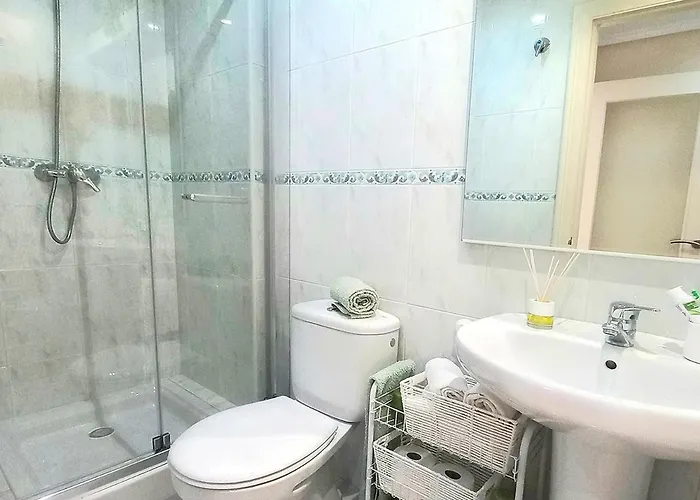 Apartamento, Zona Residencia Con Piscina, Cerca De Playas En Apartamento